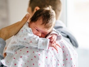 оригване на бебе