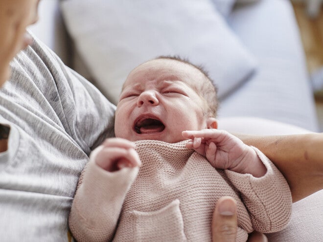 Какво представлява рефлекс на Моро за новородените?